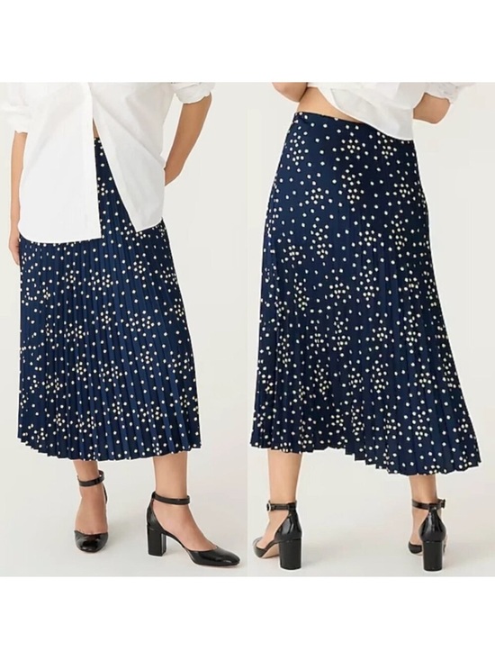 J. Crew Dresses & Skirts - J. Crew Navy Blue Tiny Bloom Print Pleated Pull On Midi Skirt new size XL